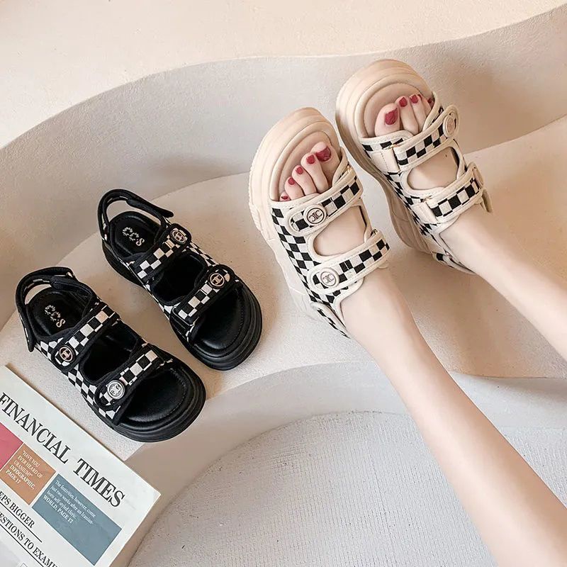 Sandal Đế Xuồng Thiết Kế Mới Thời Trang Dành Cho Mùa Hè
