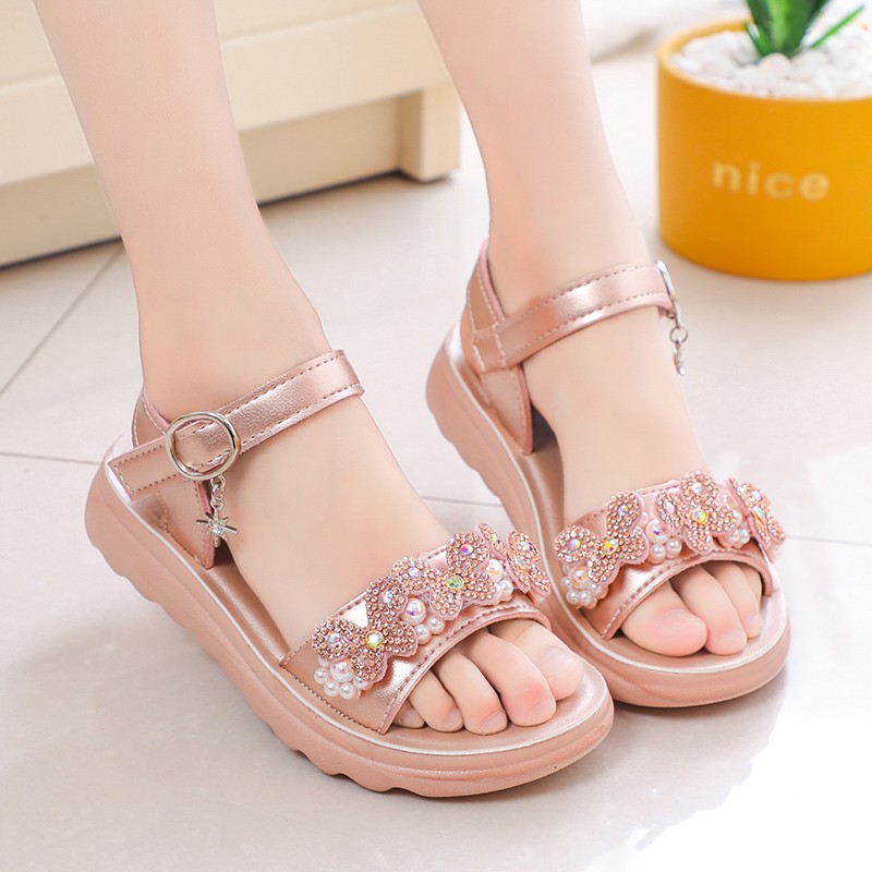 Sandal Bé Gái 2-13 Tuổi Quai Ngang Siêu Nhẹ Đế Êm Chống Trơn Trượt Họa Tiết Hoa Bướm Phong Cách Hàn Quốc D35