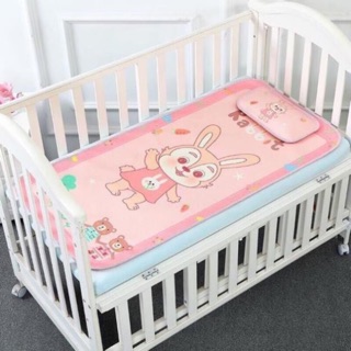 Chiếu điều hoà chống thấm kèm gối thảo dược