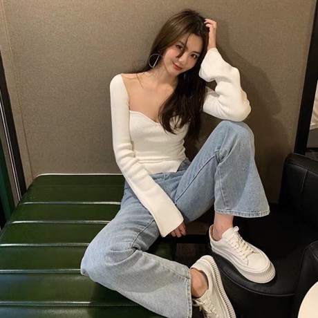Áo len cúp ngực tay dài