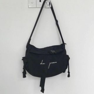 Túi Đeo Chéo Simple đen