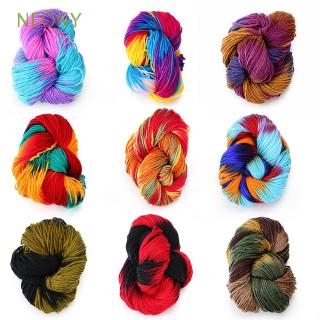 Cuộn len sợi đan nhiều màu