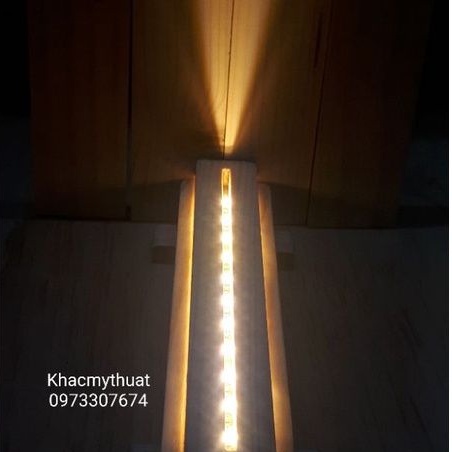 Đế đèn led gỗ Thông
