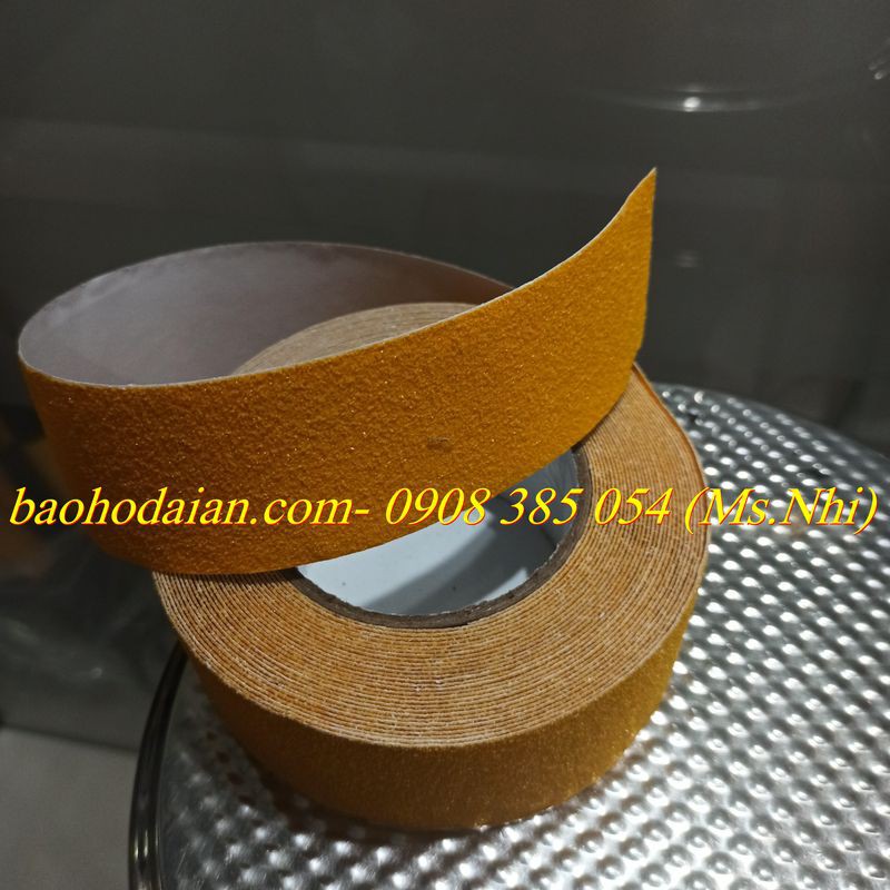 Băng keo dán nền chống trơn trượt Usafety bản 5cm dài 5m, nhiều màu sắc- Hình thật