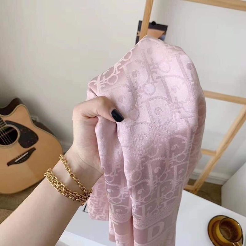 Khăn Dior Phiên Bản Limited