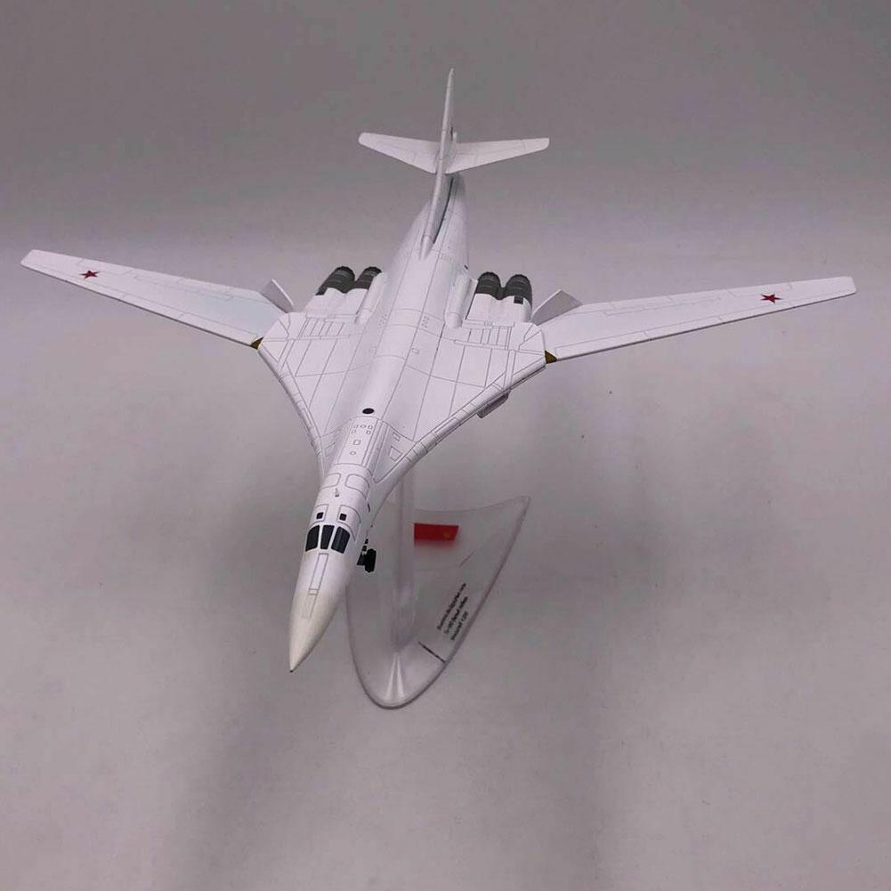 Mô Hình Máy Bay Chiến Đấu Ussr.Soviet Tupolev Tu-160 Tỉ Lệ 1 / 200 S5R4