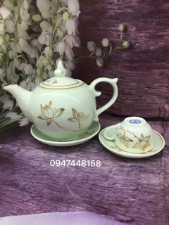 Bộ ấm chén men ngọc vẽ sen vàng