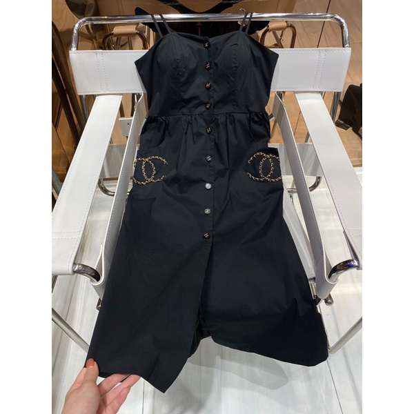 Váy dây treo nữ sử dụng loại vải cotton lót tốt nhất, may theo kiểu vải đại diện, mặc vào là quá đẹp 𝘾𝙝𝙖𝙣𝙚𝙡 CN 𝘾𝙝𝙖𝙣𝙚𝙡