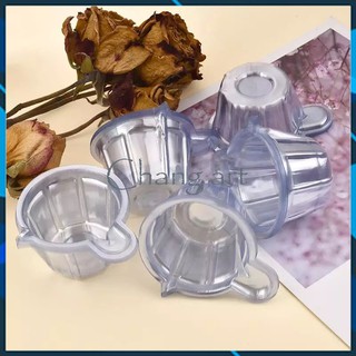 Cốc nhựa dùng một lần để đong dung dịch
