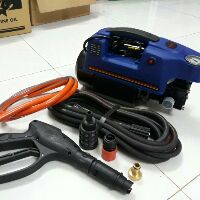 Máy phun xịt rửa xe Narita RI36 - 2000W
