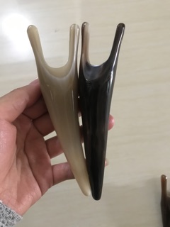 Cạo gió sừng, bấm huyệt massage
