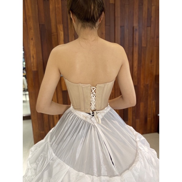 Áo định hình điêu khắc dáng- tùng váy cưới