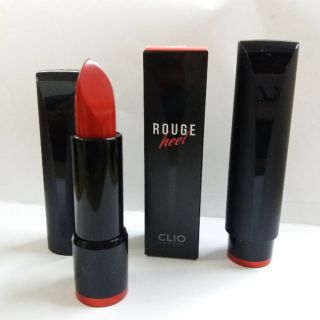 Son Clio Rouge Heel vỏ đen.