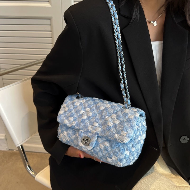 Túi Xách Đeo Vai Hình Vuông Cỡ Nhỏ Phối Dây Đeo Sợi Xích Thời Trang Năm Mới 2022 Cho Nữ