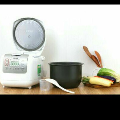 Nồi cơm điện tử Toshiba 1.8 lít RC-18NMFVN(WT) hàng trưng bày 90% | BigBuy360 - bigbuy360.vn