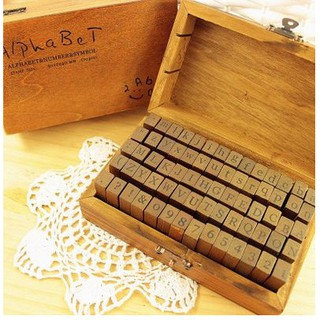 Bộ dấu gỗ trang trí Bảng Chữ Alphabet (70 cái)