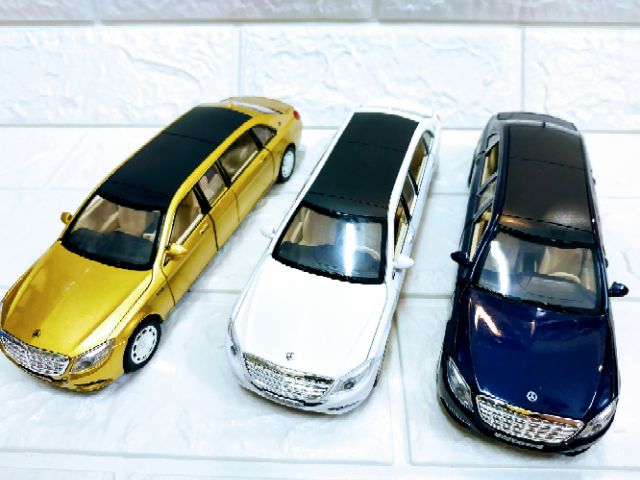 Xe mô hình Limousine Mercedes Maybach S650 Pullman 1:32