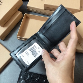 Ví ngắn nam đen chữ C - V357