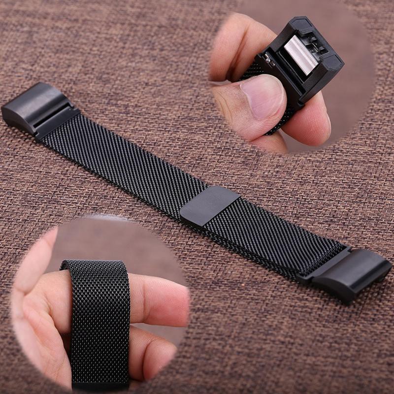 Dây đeo inox Milanese khóa nam châm cho đồng hồ thông minh Fitbit Charge 3 2