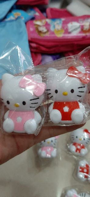 Gọt chì hình kitty.