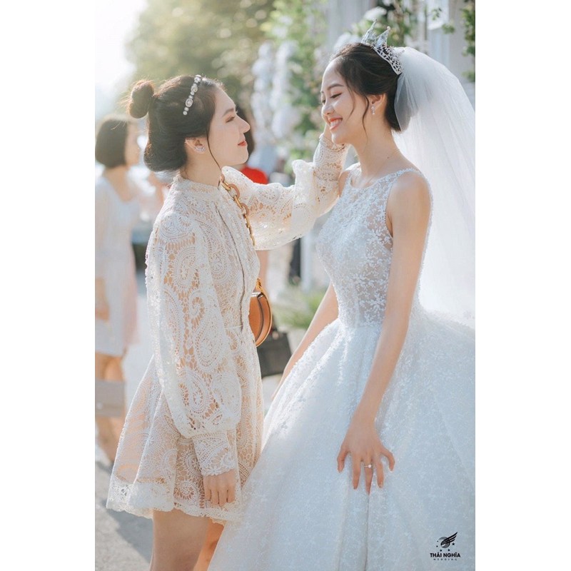 Đầm ren tiểu thư
