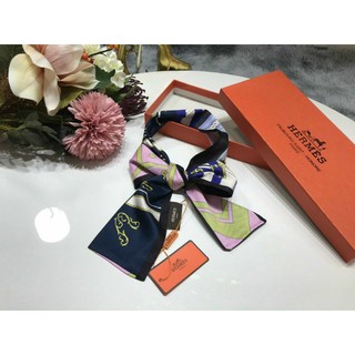 Khăn lụa thắt nơ xinh đẹp xuất sắc