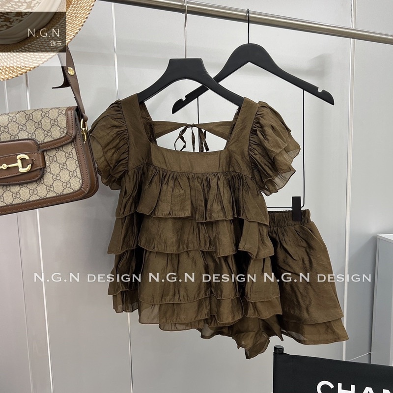 Set áo bèo tầng cổ vuông