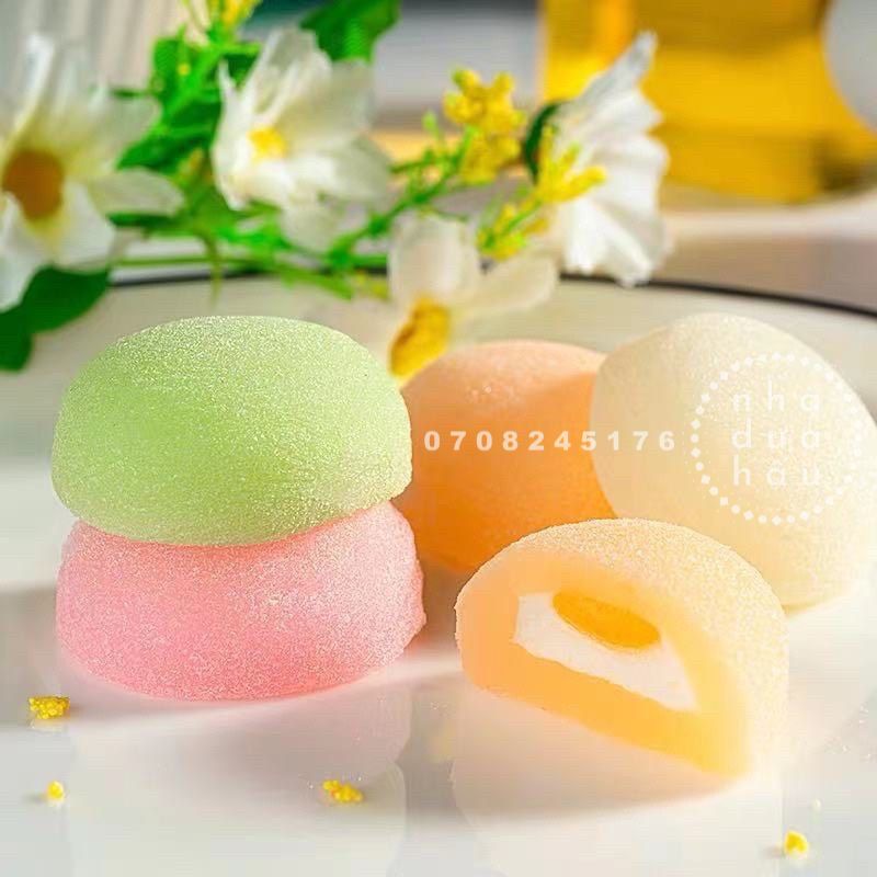 Một gói bánh mochi sữa nhân kem mứt trái cây Đài Loan gói 180g gồm 12 cái