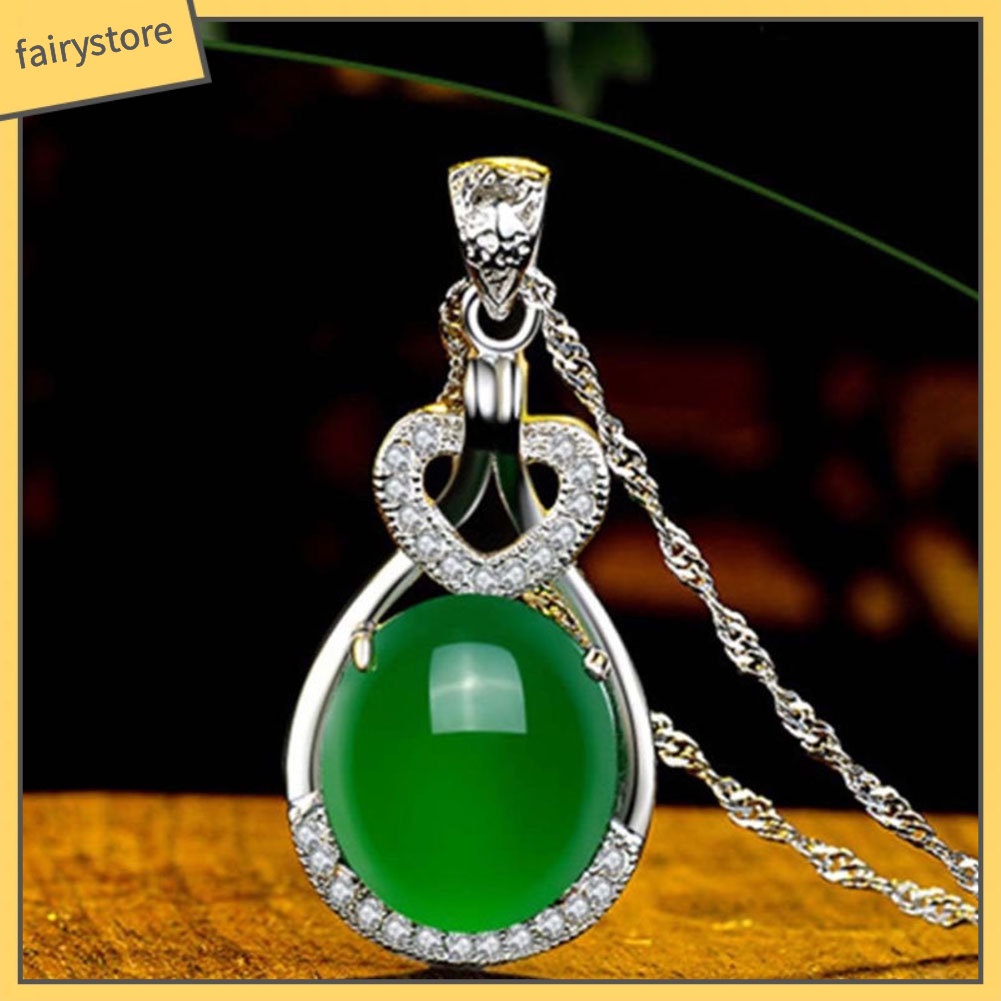 Dây Chuyền Mặt Đá Ngọc Lục Bảo Tự Nhiên Sang Trọng