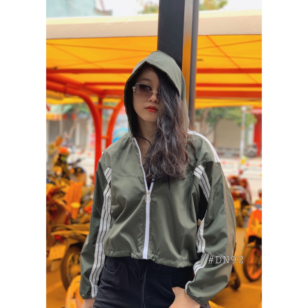 áo khoác dù tuổi teen kiểu croptop sản phẩm có nhiều màu.áo N92