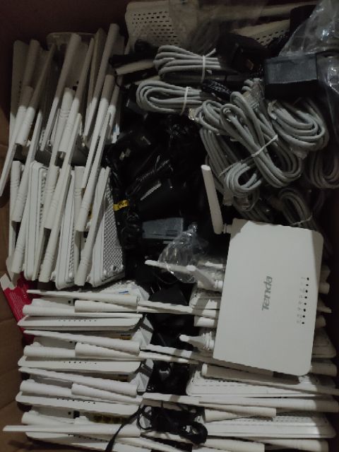 Bộ phát wifi Tenda F6 tốc độ 300Mbps, kèm củ nguồn. Kích sóng wifi. Ngôn ngữ tiếng Anh | BigBuy360 - bigbuy360.vn