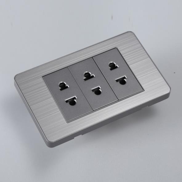 Ổ Cắm Điện 2 Chấu  - 3Slot Chấu Âm Tường Mặt Hợp Kim Bo Viền Màu Xám Thương Hiệu Nhật Bản Tenko TK-C7-020
