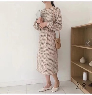 Váy chấm bi nhung