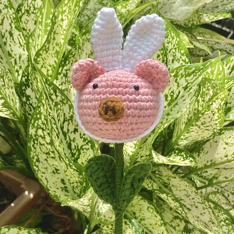 Bông hoa hình con heo bằng len đáng yêu