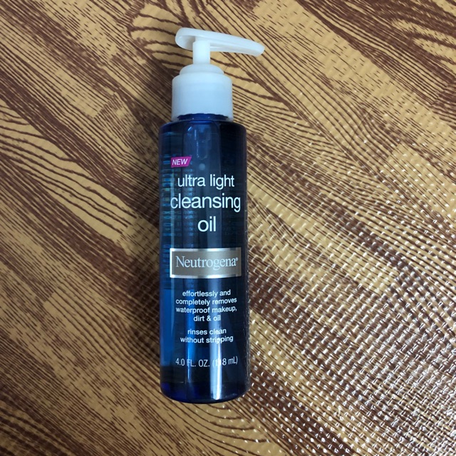Dầu Tẩy Trang Neutrogena Ultra Light Cleansing Oil
