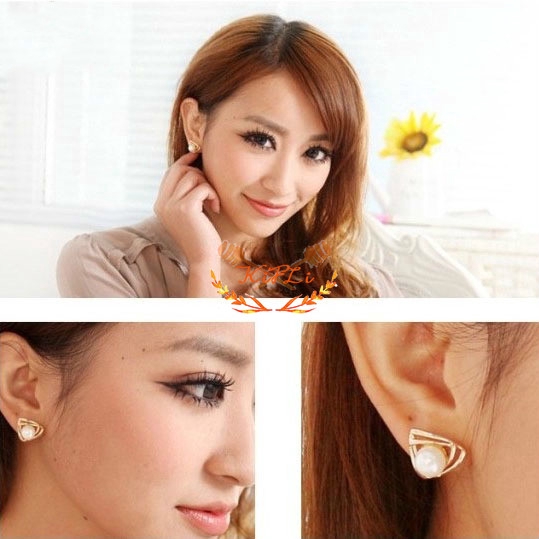 Khuyên Tai Hình Tam Giác Đính Ngọc Trai Đơn Giản