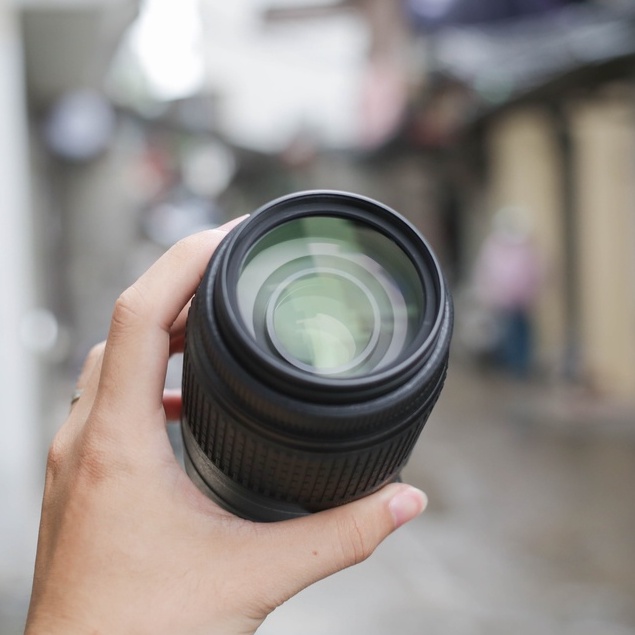 Ống kính máy ảnh Nikon AF-S NIKKOR 55-300mm F4.5-5.6 G ED chuyên chân dung, zoom xa, thể thao, động vật.