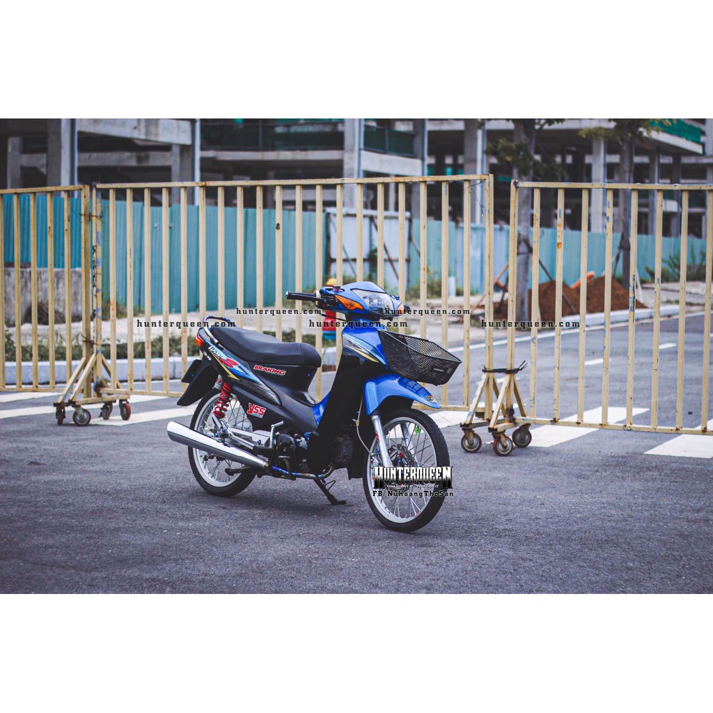 Tem rời dán xe WAVE màu đen. Chữ S đỏ. Decal chống nước bền màu độ dính cao