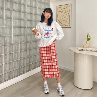 Maymee studio - Áo nỉ thêu chữ - Holiday Sweater