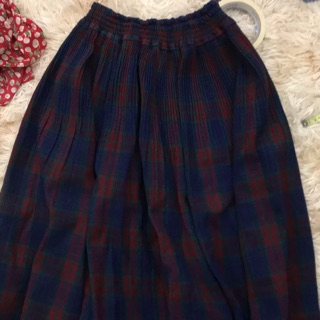 Chân váy xoè caro đỏ