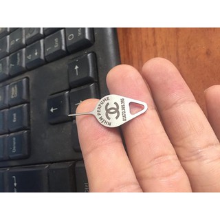 chọt sim khắc tên và sdt quý khách