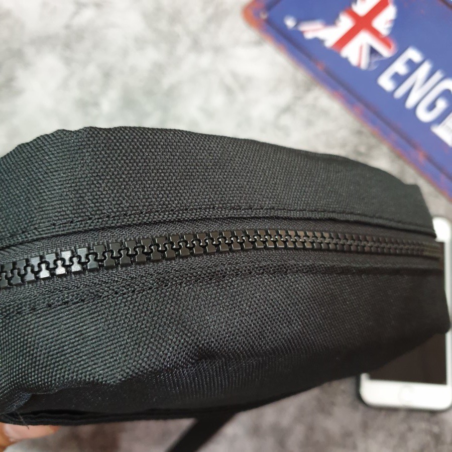 Túi đeo chéo Shoulder Bags Black/Orange