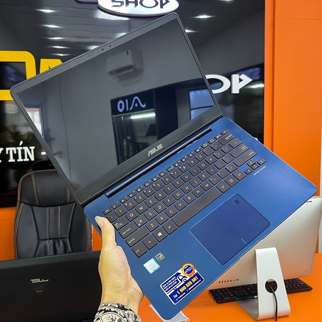 Laptop Asus Zenbook UX430 Core i5 7200U/ SSD 512Gb/ Màn hình 14 inch tràn viền Full HD 1080P .