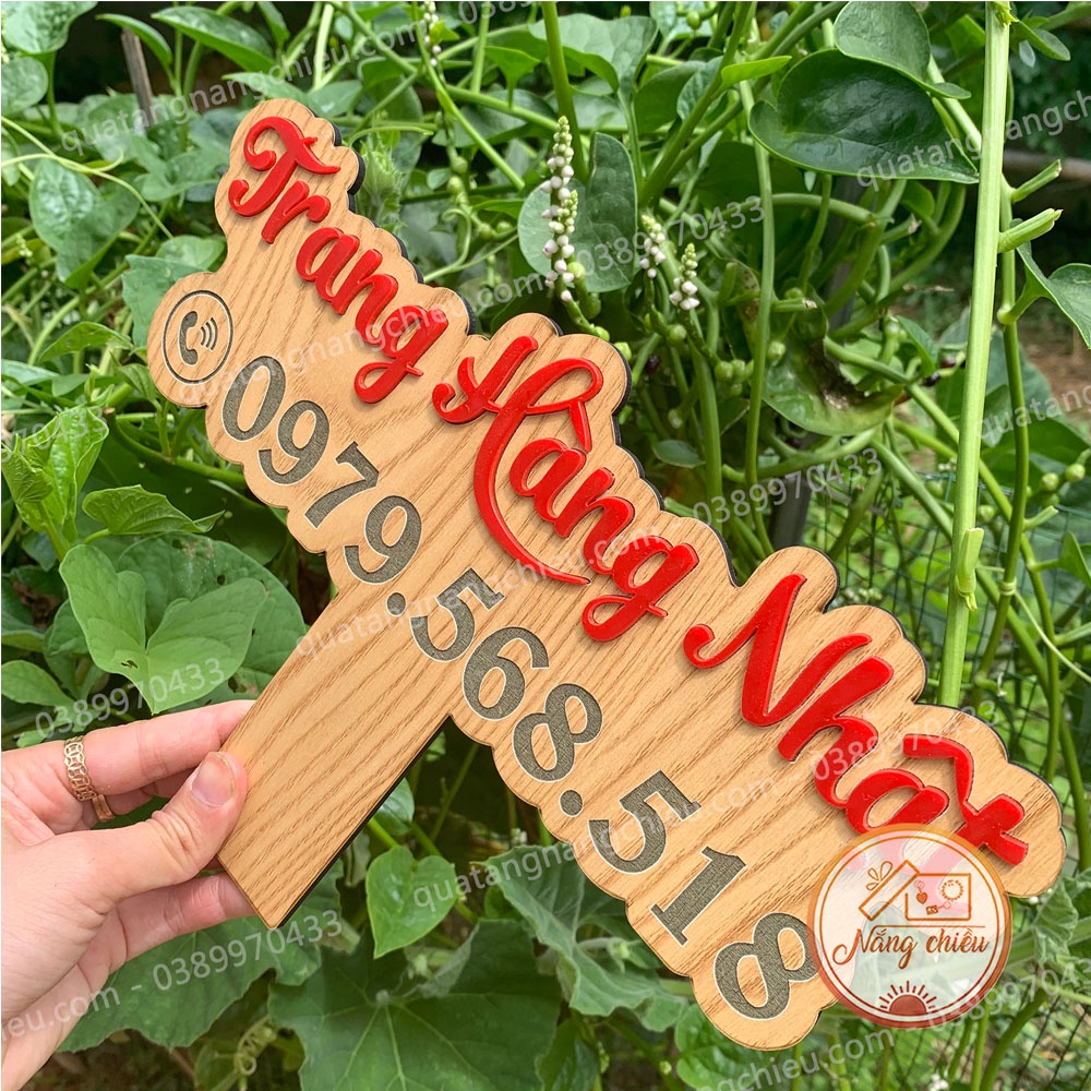 Bảng hiệu gỗ tay cầm size bự chụp ảnh - Thiết kế theo yêu cầu dành cho shop thời trang