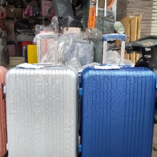 Vali Nhựa size 28