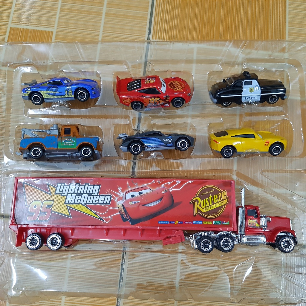 Bộ xe mô hình ô tô Lightening MC Queen car 3 gồm xe tải và 6 xe nhỏ bằng hợp kim