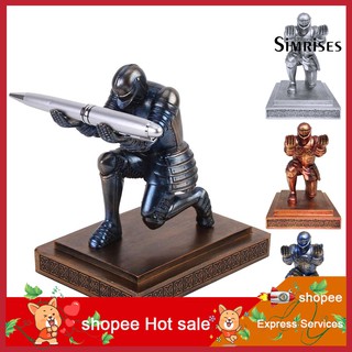 Giá đỡ bút để bàn thiết kế hiệp sĩ độc đáo sáng tạo