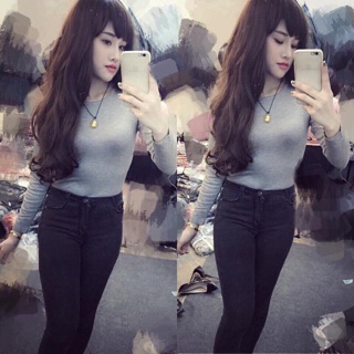 Áo thun dài tay cổ tròn