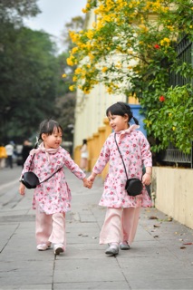 Áo Dài Nhung Cho Bé diện Tết