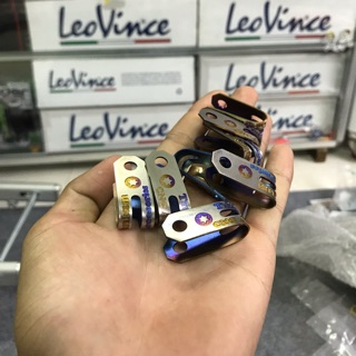 pass kẹp dây dầu titan  gắn mọi loại xe